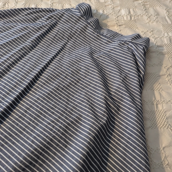 Uniqlo Poodle Skirt blue with white strips - Picture 3 of 6